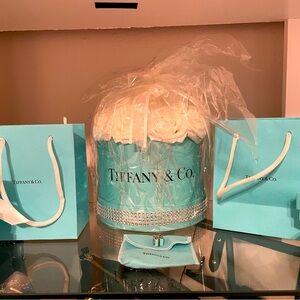 Tiffany & Co box charm